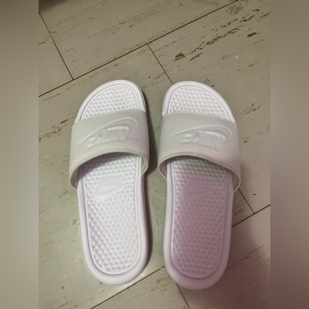 Women’s Nike Classic White Slides